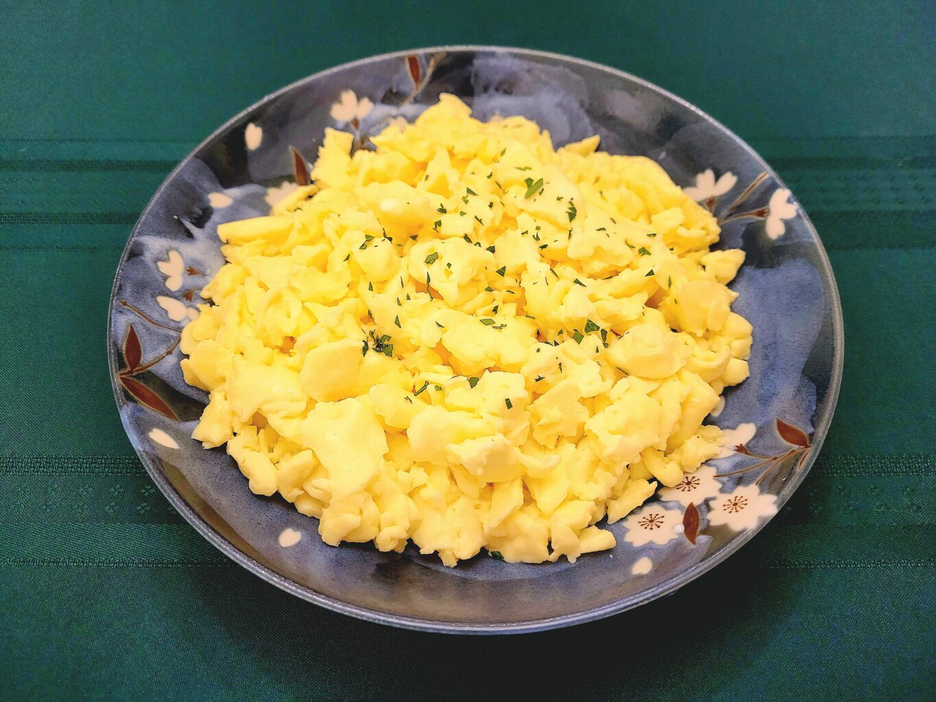 Diner-Style Scrambled Eggs – The Chicken and the Egg: A Family Cookbook